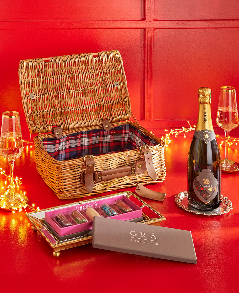 The Luxury Celebration Gift Basket<br/>(Corporate Gifts) The Luxury Celebration Gift Basket<br/>(Corporate Gifts)