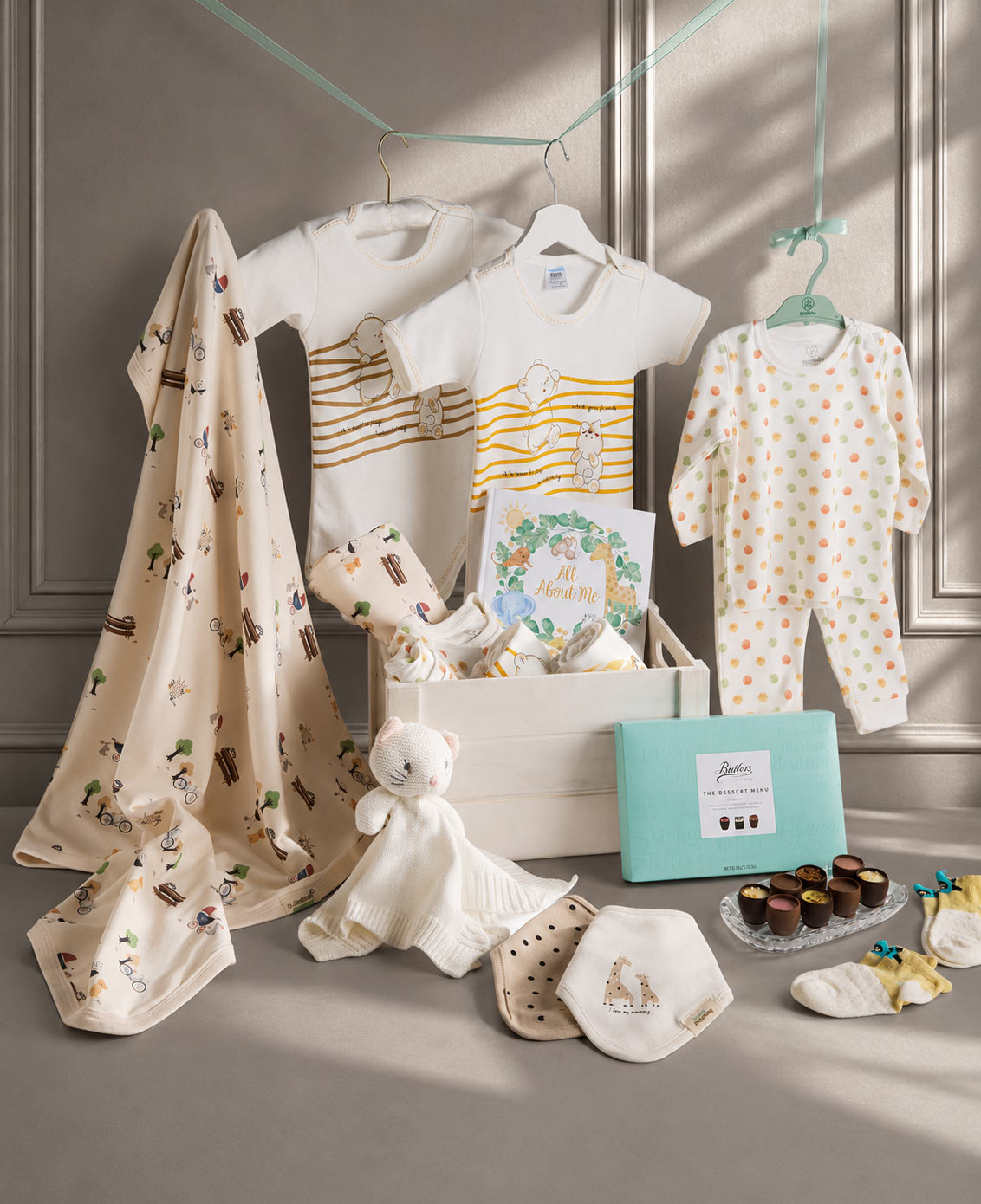 Tiny Toes And Cuddles Gift Hamper<br/>(Corporate Gifts) Tiny Toes And Cuddles Gift Hamper<br/>(Corporate Gifts)