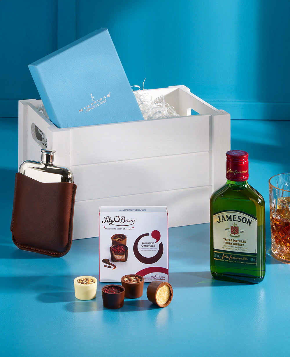 Whiskey Treats Gift Hamper<br/>(Corporate Gifts) Whiskey Treats Gift Hamper<br/>(Corporate Gifts)